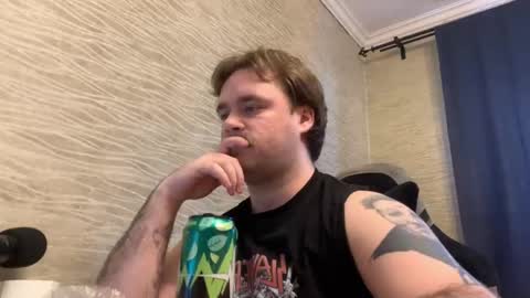 Snapshot of hugo__brad chatting on March 2026 02:32:01 PM Hugo online show from March 2026 02:32:01 PM