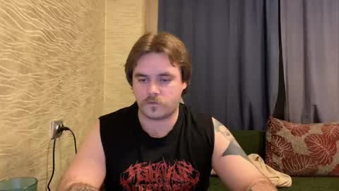 Snapshot of hugo__brad chatting on March 2026 06:44:01 PM Hugo online show from March 2026 06:44:01 PM