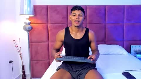 Snapshot of hugo_cano chatting on September 2025 02:06:01 PM Hugo Cano online show from September 2025 02:06:01 PM