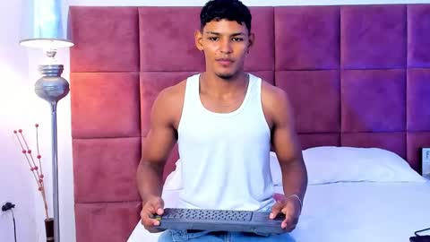 Snapshot of hugo_cano chatting on September 2025 08:30:02 PM Hugo Cano online show from September 2025 08:30:02 PM