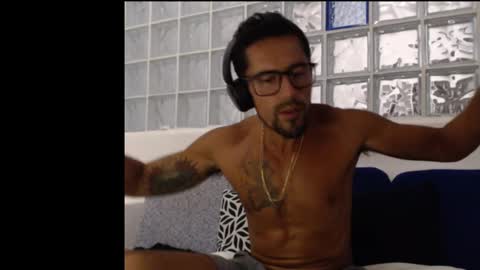 Colombian Milkman online show from February 2025 02:56:01 AM