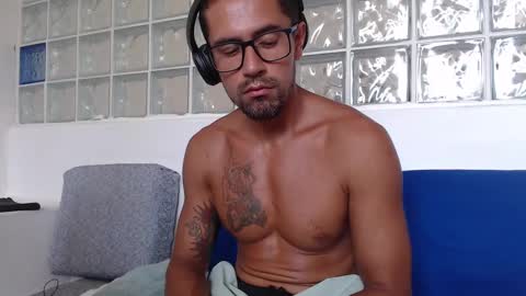 Colombian Milkman online show from February 2025 08:07:02 PM