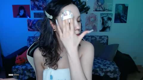 Snapshot of hugomin chatting on January 2026 01:42:01 AM HugoMin online show from January 2026 01:42:01 AM