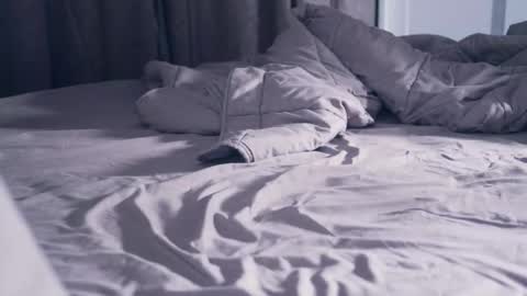 hugyhuge online show from January 2026 06:30:02 AM