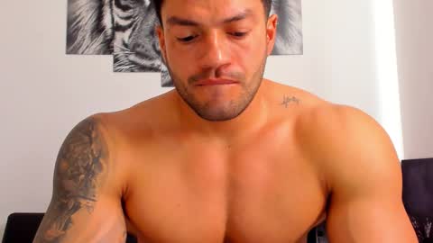 Eli online show from November 2025 01:04:02 PM