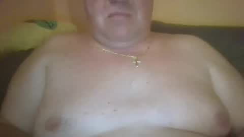 Snapshot of hungarianfatcockdady chatting on May 2026 07:53:02 PM vastagfasz magyar apuci online show from May 2026 07:53:02 PM