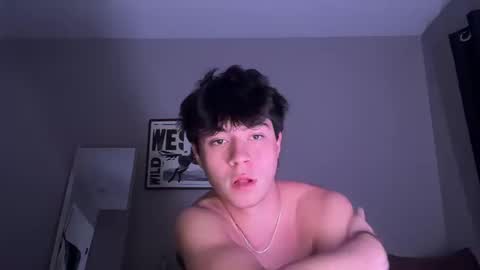 Snapshot of hungc0llegejock chatting on October 2025 03:17:02 AM hungc0llegejock online show from October 2025 03:17:02 AM