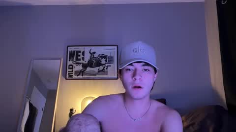 Snapshot of hungc0llegejock chatting on October 2025 01:42:01 AM hungc0llegejock online show from October 2025 01:42:01 AM