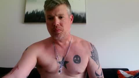 Snapshot of hunginhville2347 chatting on April 2026 06:27:01 PM hunginhville2347 online show from April 2026 06:27:01 PM