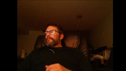 Snapshot of hunglonelyguy chatting on April 2026 02:38:02 AM LonelyGuy online show from April 2026 02:38:02 AM