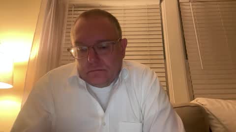 Snapshot of hungron9 chatting on March 2026 12:01:02 PM AARON online show from March 2026 12:01:02 PM