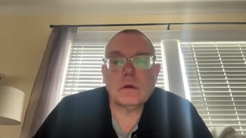 Snapshot of hungron9 chatting on March 2026 03:42:01 PM AARON online show from March 2026 03:42:01 PM