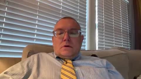 Snapshot of hungron9 chatting on April 2026 12:17:01 PM AARON online show from April 2026 12:17:01 PM