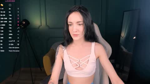 Kitty online show from October 2025 06:43:02 AM