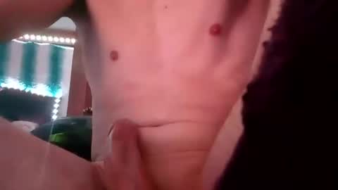 Snapshot of hungwell138 chatting on March 2025 09:27:02 PM Hungwell138 online show from March 2025 09:27:02 PM