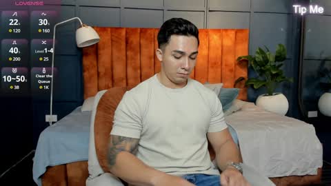hunk_ryan online show from February 2025 01:09:02 PM