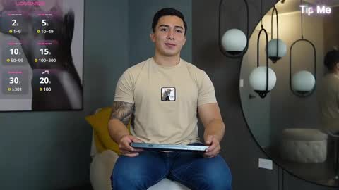 hunk_ryan online show from March 2025 06:51:02 PM