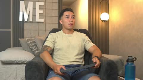 hunk_ryan online show from September 2025 12:06:01 PM