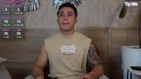 hunk_ryan online show from October 2025 12:27:01 PM