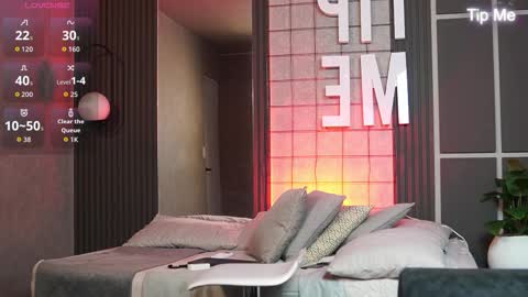 hunk_ryan online show from December 2025 12:09:01 PM