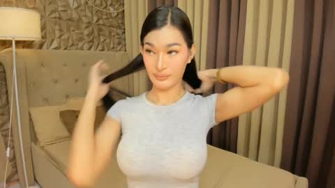 hunkhomerontop online show from December 2025 07:58:01 AM