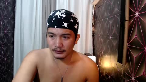 hunkylloyd online show from January 2025 04:03:01 AM