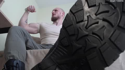  I AM NOT A DIRECTOR I AM THE BOSS            KINGDADDYSIRSTR8ALPHAMASTER online show from February 2026 11:38:02 AM