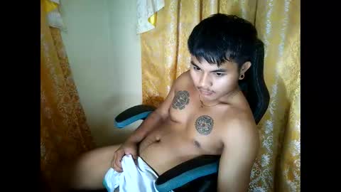 hunkyzeus online show from January 2026 05:04:02 PM