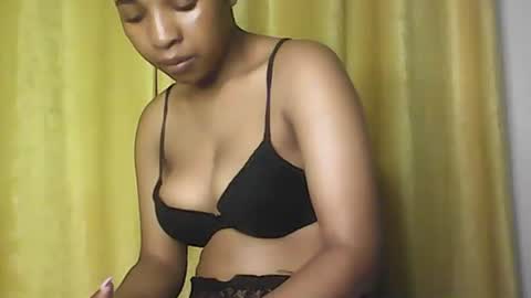 Snapshot of hunsweetpie chatting on September 2025 03:28:01 AM hunsweetpie online show from September 2025 03:28:01 AM