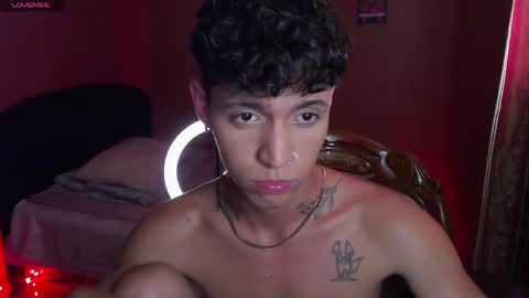 Snapshot of hunter_jagg chatting on April 2026 05:06:01 PM hunter_jagg online show from April 2026 05:06:01 PM