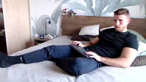 Hunter Bridges online show from January 2025 12:16:02 PM