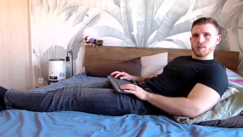 Hunter Bridges online show from February 2025 11:42:02 AM