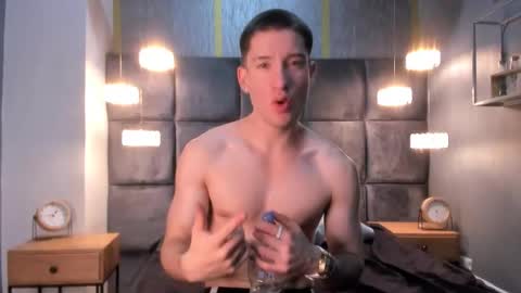 hunterheat_ online show from November 2025 11:53:01 AM