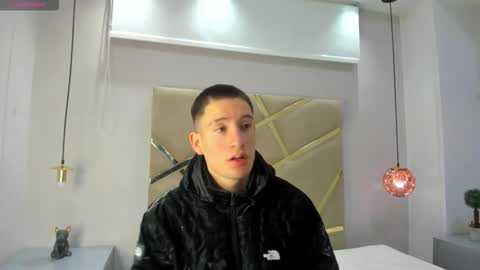 Snapshot of hunterheat_ chatting on March 2026 12:41:02 PM hunterheat_ online show from March 2026 12:41:02 PM
