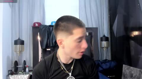 Snapshot of hunterheat_ chatting on April 2026 01:39:02 PM hunterheat_ online show from April 2026 01:39:02 PM