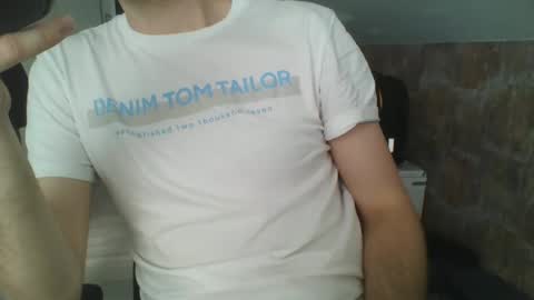 Snapshot of hunting_007 chatting on February 2025 12:24:01 PM hunting_007 online show from February 2025 12:24:01 PM