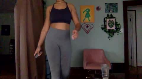 Snapshot of hunyybunz chatting on December 2024 04:06:01 PM Goddess Hunyy online show from December 2024 04:06:01 PM