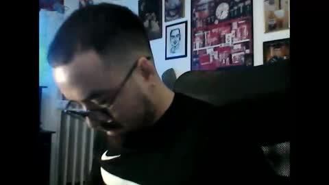Snapshot of hurtadodirector chatting on April 2026 06:14:01 AM hurtadodirector online show from April 2026 06:14:01 AM