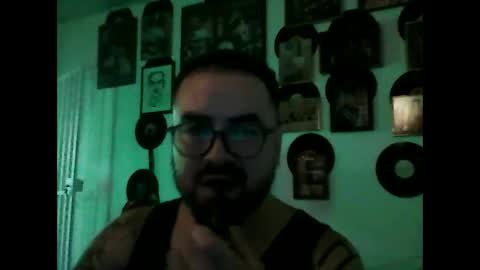 Snapshot of hurtadodirector chatting on April 2026 02:40:02 AM hurtadodirector online show from April 2026 02:40:02 AM