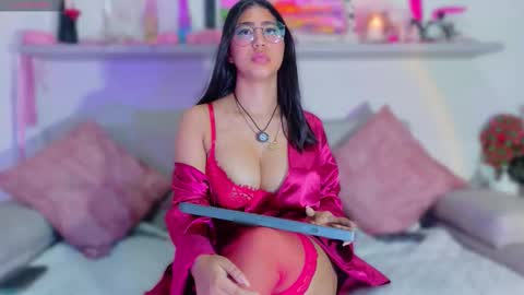 Hushaura online show from December 2025 12:15:01 AM