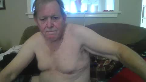 Snapshot of hvl13 chatting on December 2025 09:54:01 PM hvl13 online show from December 2025 09:54:01 PM