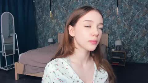 Snapshot of hwadwellingham chatting on June 2026 07:12:01 AM Lily online show from June 2026 07:12:01 AM