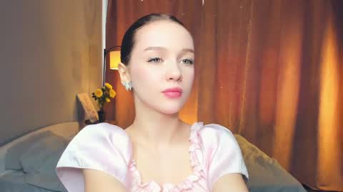 Snapshot of hwadwellingham chatting on June 2026 07:10:01 AM Lily online show from June 2026 07:10:01 AM