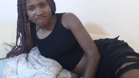 Snapshot of hyacinth_b chatting on July 2026 06:07:02 AM hyacinth_b online show from July 2026 06:07:02 AM
