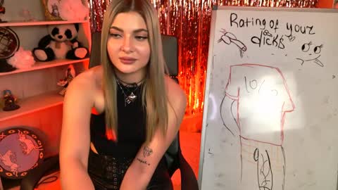 hyileyclark online show from April 2026 09:56:02 PM