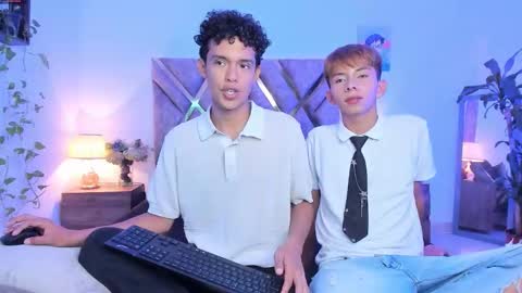 Son Hyunjin online show from November 2025 03:11:01 PM