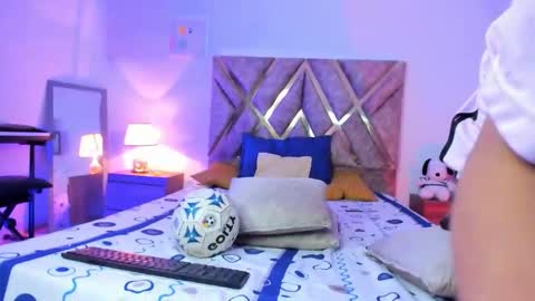 Snapshot of hyunjin_sun chatting on March 2026 02:45:03 PM Son Hyunjin online show from March 2026 02:45:03 PM