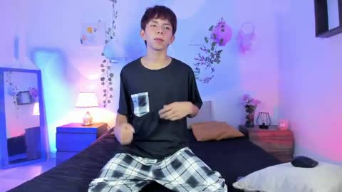 Snapshot of hyunjin_sun chatting on April 2026 11:29:02 PM Son Hyunjin online show from April 2026 11:29:02 PM