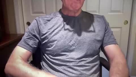 Snapshot of i8bgcq chatting on October 2025 04:30:02 PM The Talented Mr. DILFy online show from October 2025 04:30:02 PM