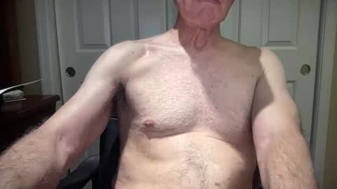 Snapshot of i8bgcq chatting on November 2025 03:57:01 PM The Talented Mr. DILFy online show from November 2025 03:57:01 PM